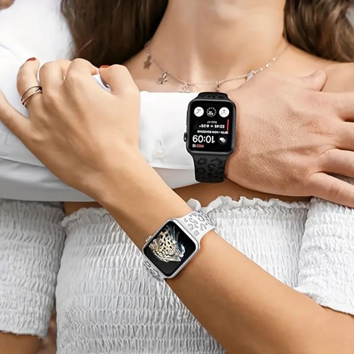 Siyah leopar apple watch kayış